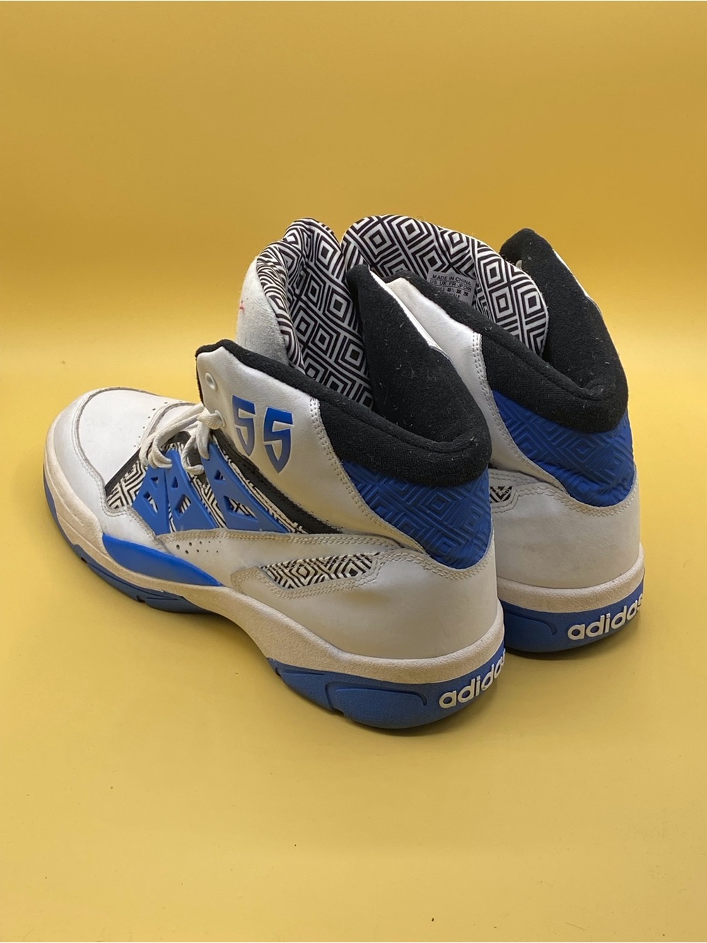 Adidas Dikembe Mutombo shoes - Picture 3 of 4